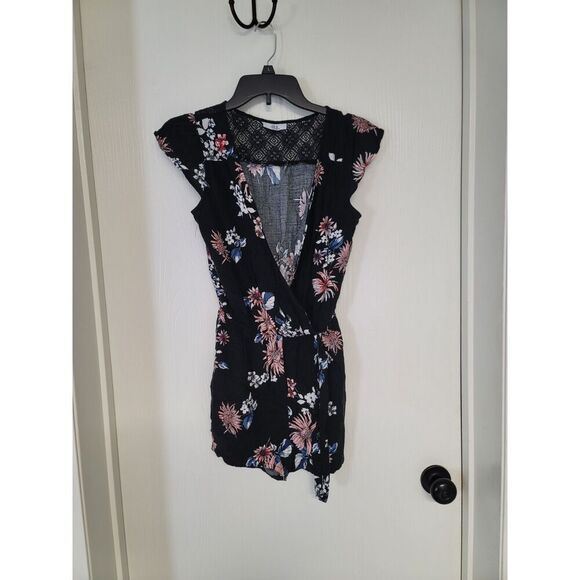 Womens floral patterned Joe B short sleeve romper - Picture 3 of 4